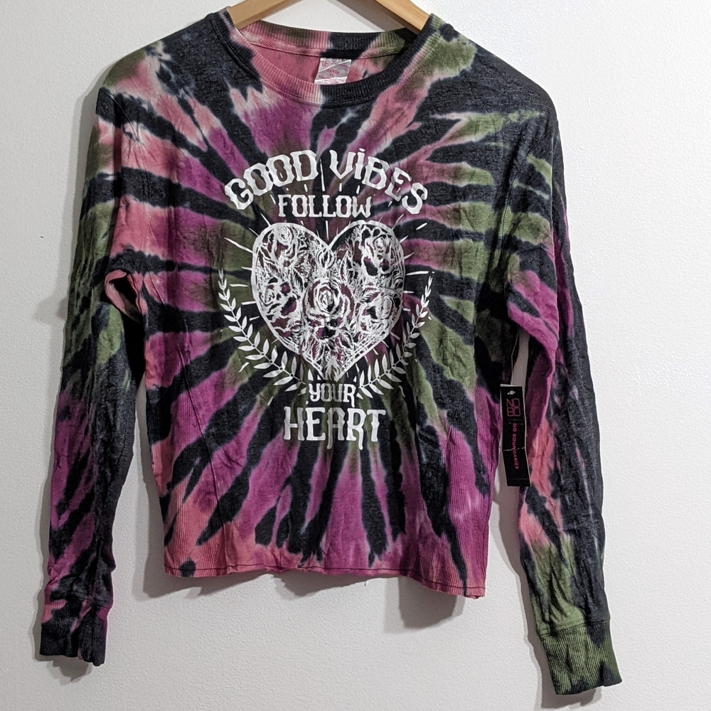 NWT Good Vibes Follow Your Heart Graphic Tie Dye Long Sleeve Tee, Size XS